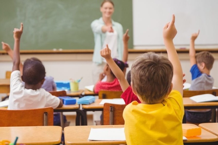 Oferecer educação de qualidade é uma das principais obrigações da administração pública