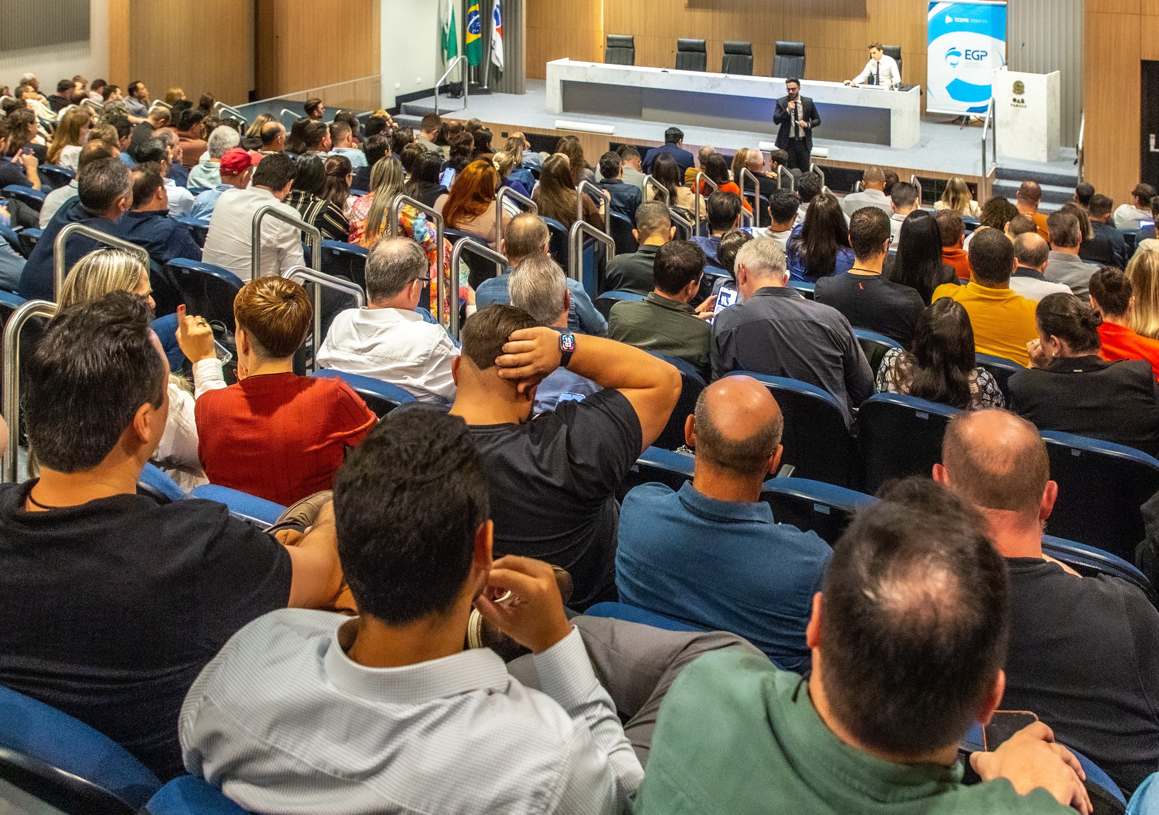 Capacitação sobre o Programa de Avaliação das Contas do Poder Legislativo Municipal (Prolegis), realizado na OAB-PR, em Curitiba