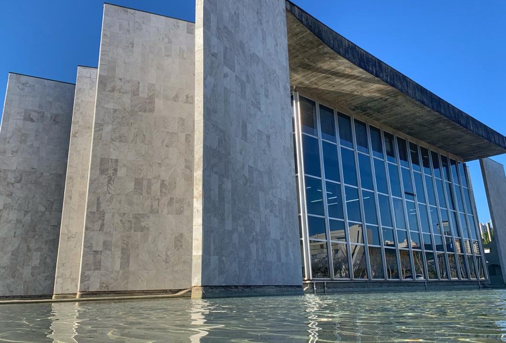 Edifício-Sede do Tribunal de Contas do Estado do Paraná (TCE-PR), localizado no bairro Centro Cívico, em Curitiba