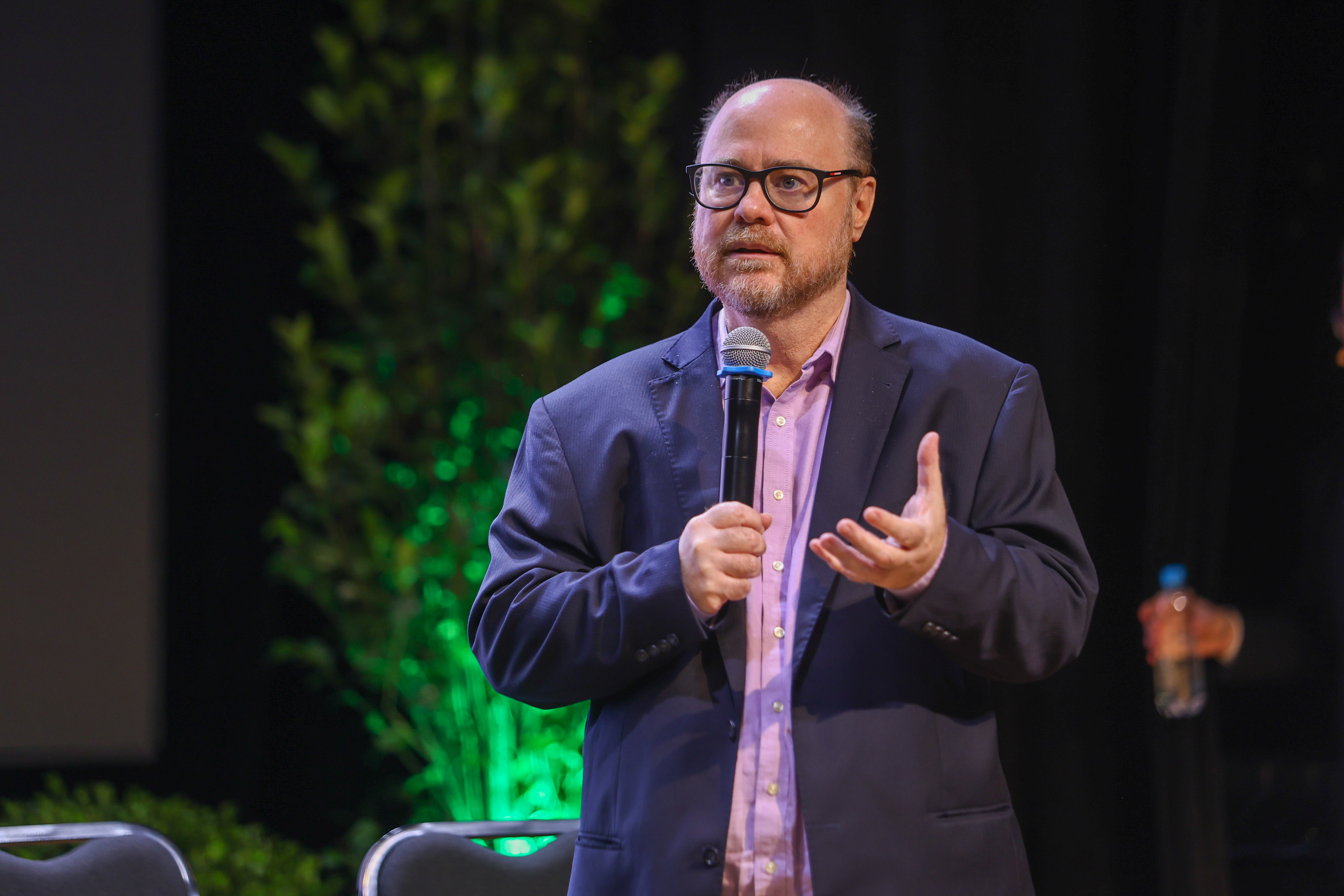 O cientista político e professor da FGV-SP Fernando Abrucio profere a palestra magna de evento do Progov na Fiep, em Curitiba