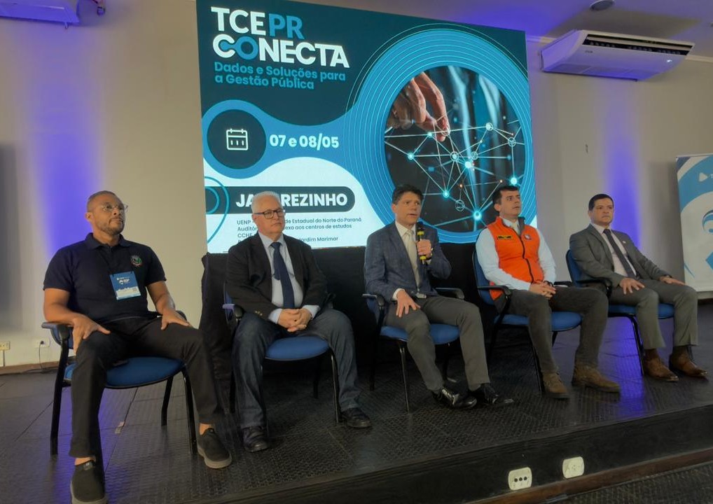 Presidente do TCE-PR, conselheiro Ivens Linhares, fala na abertura do evento "TCE-PR Conecta" em Jacarezinho