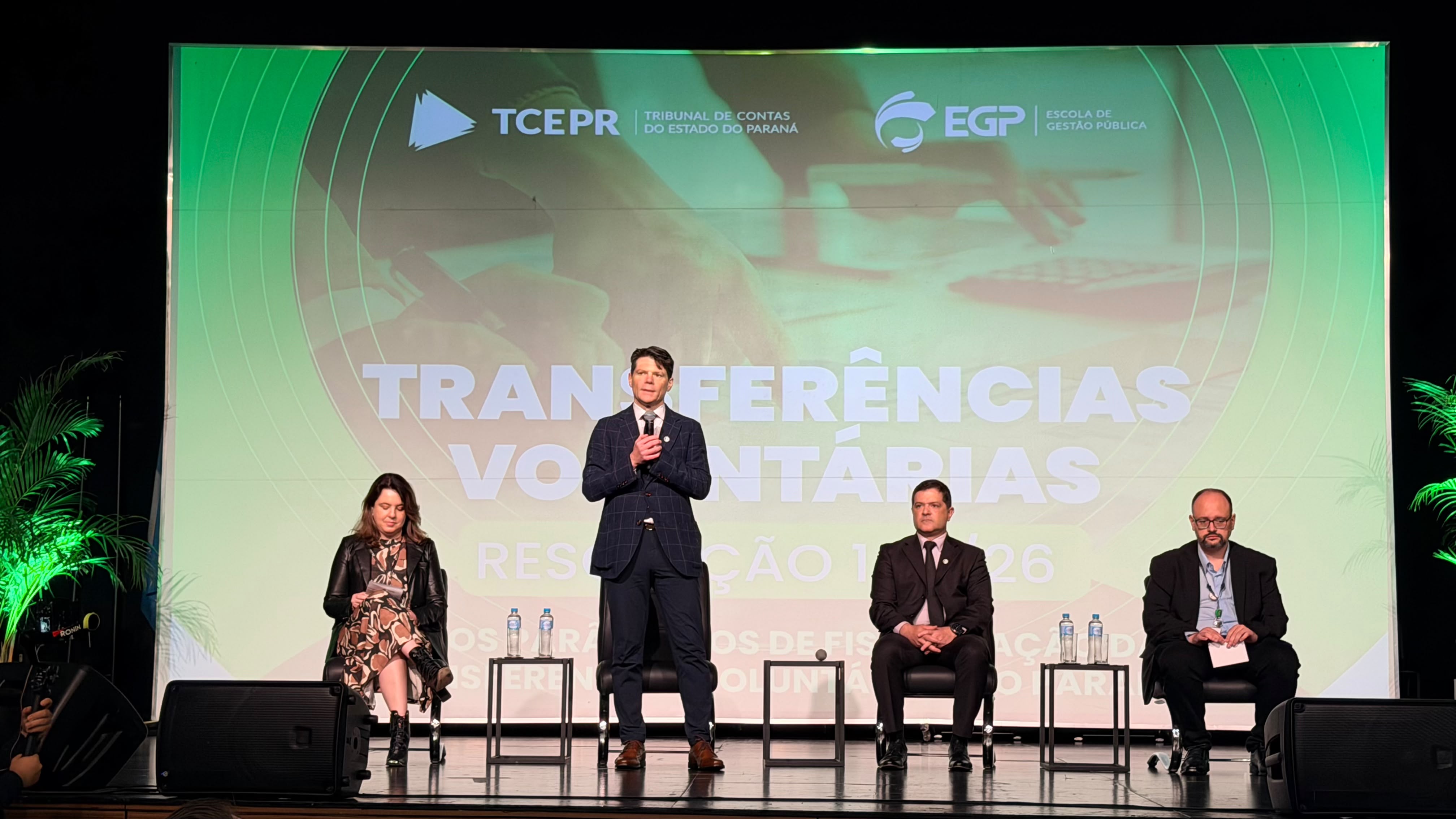 O presidente do TCE-PR, conselheiro Ivens Linhares, abre evento de capacitação sobre transferências voluntárias em Foz do Iguaçu