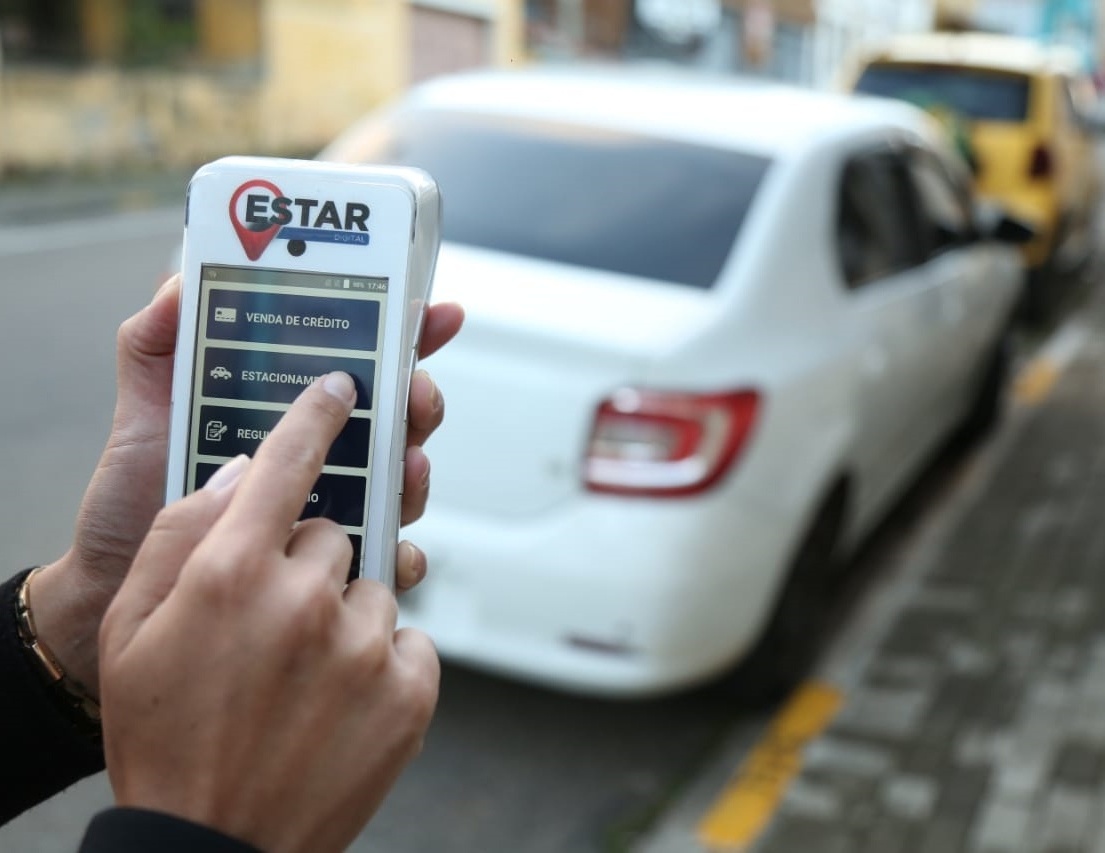 Sistema de estacionamento regulamentado nas ruas de Ponta Grossa, principal cidade da Região dos Campos Gerais do Paraná. Foto: Josué Teixeira/Prefeitura de Ponta Grossa - Divulgação
