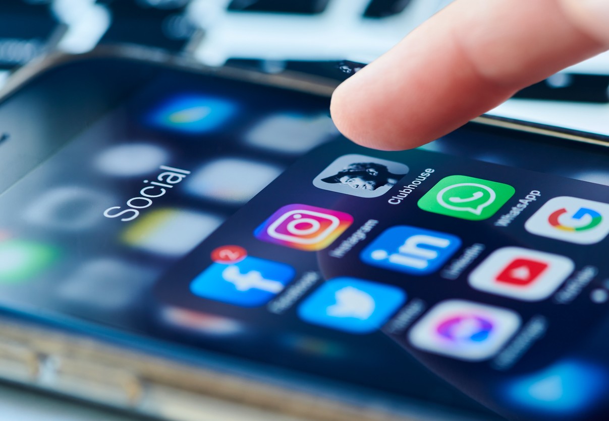 Redes sociais oficiais não podem ser utilizadas para promoção pessoal de gestores e servidores públicos